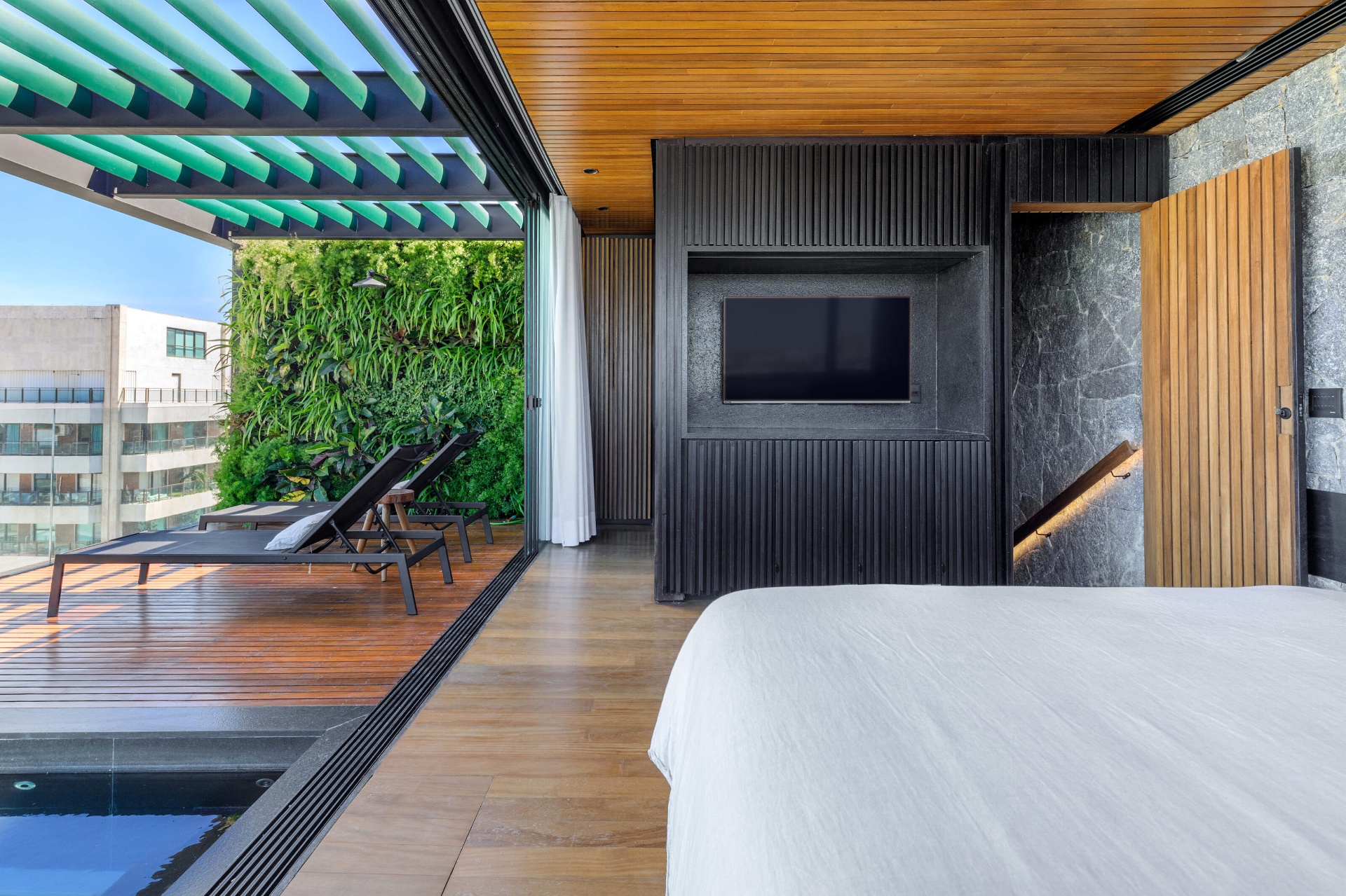 Triplex Rooftop Penthouse on Arpoador — 2